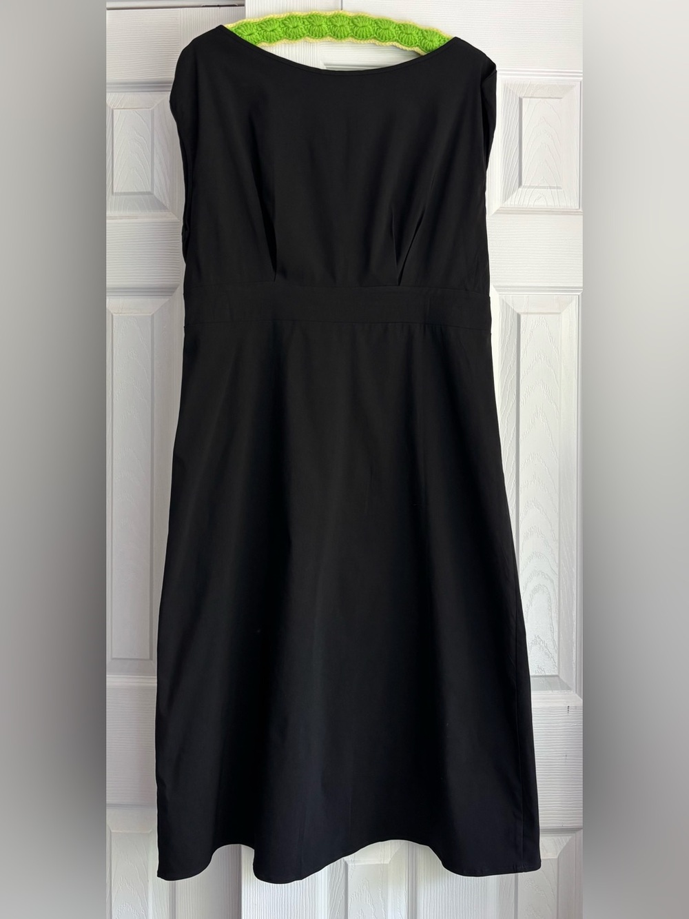 BloomChic Black Sleeveless Midi Dress With Boatneck & Back Elastic Waist 14-16